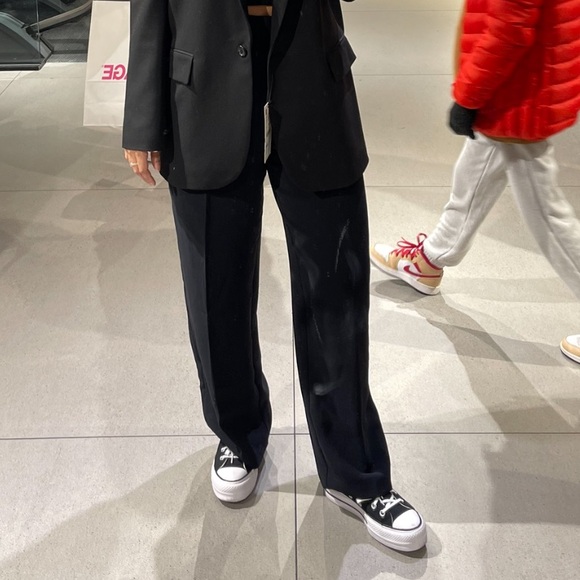 Aritzia Black High-Waist Wide Leg Trousers - Picture 3 of 5